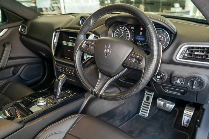 2022 Maserati Ghibli Modena