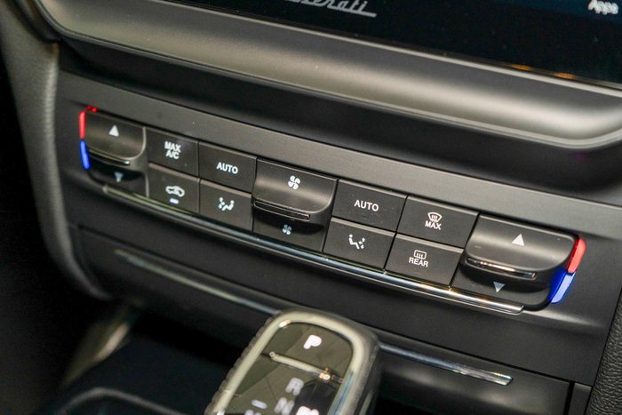 2022 Maserati Ghibli Modena