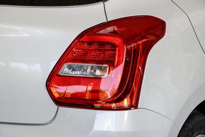 2021 Suzuki Swift GL Navigator