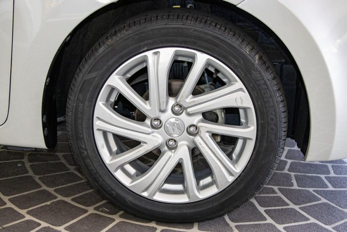 2021 Suzuki Swift GL Navigator