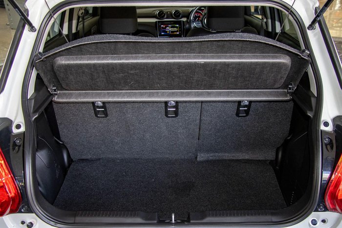 2021 Suzuki Swift GL Navigator