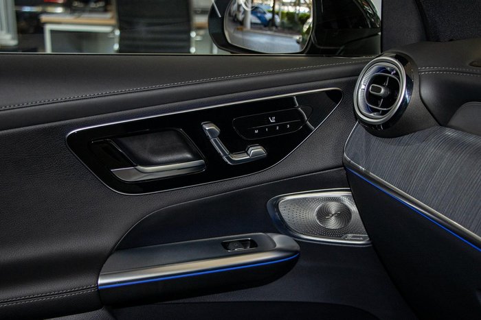 2023 Mercedes-Benz GLC-Class GLC300