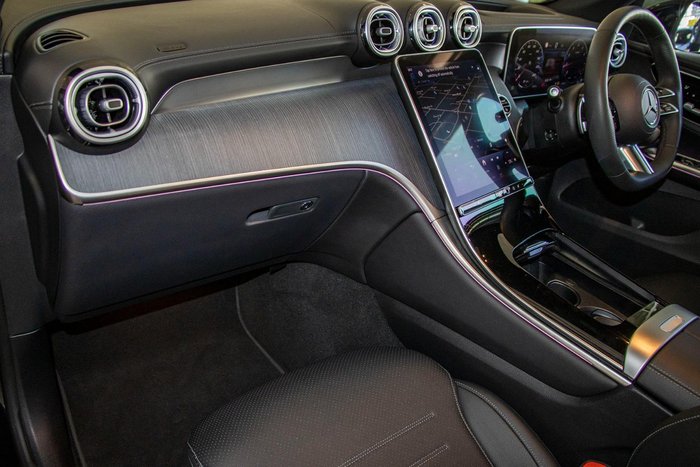 2023 Mercedes-Benz GLC-Class GLC300