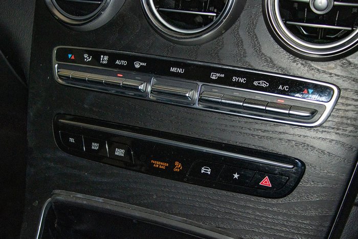 2022 Mercedes-Benz GLC-Class GLC300