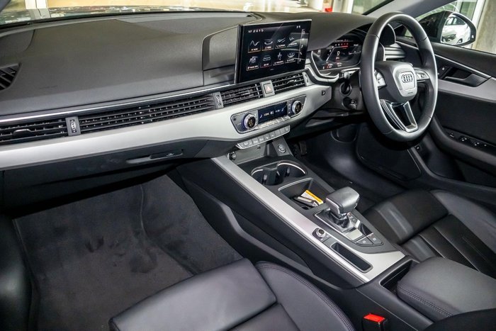 2023 Audi A4 35 TFSI S line