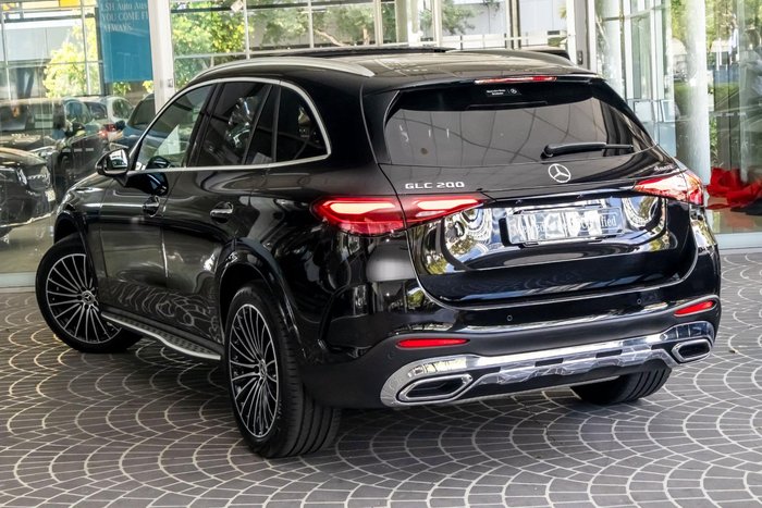 2025 Mercedes-Benz GLC-Class GLC200