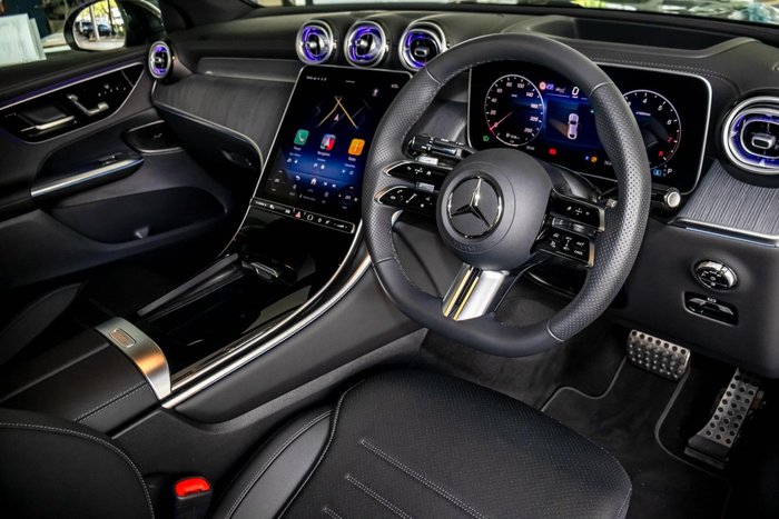 2025 Mercedes-Benz GLC-Class GLC300