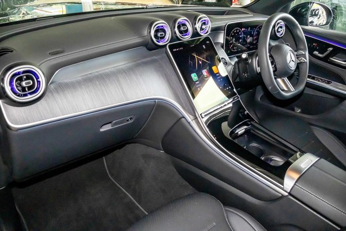 2025 Mercedes-Benz GLC-Class GLC300