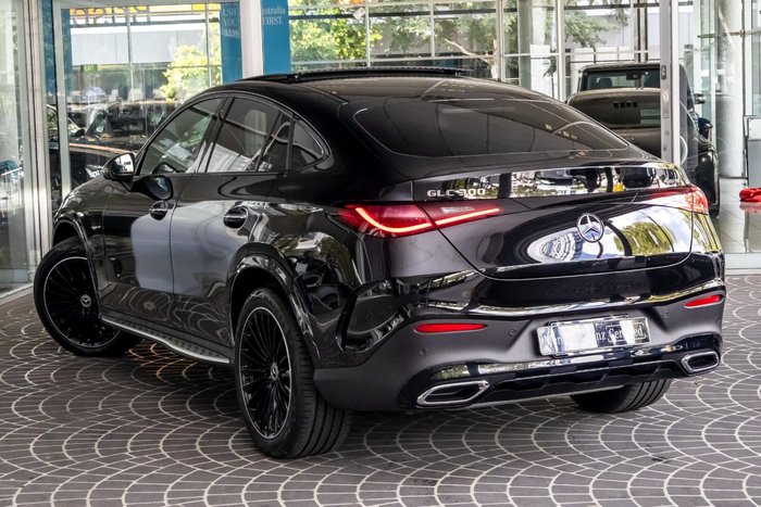 2025 Mercedes-Benz GLC-Class GLC300