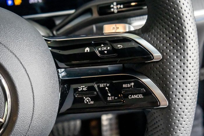 2025 Mercedes-Benz GLC-Class GLC300