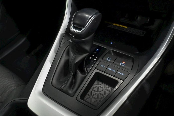 2020 Toyota RAV4 GXL MXAA52R WHITE