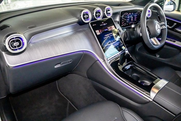 2025 Mercedes-Benz GLC-Class GLC300