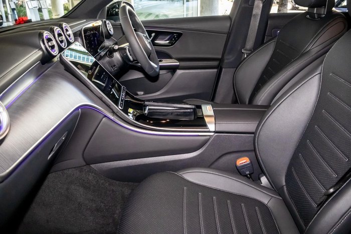 2025 Mercedes-Benz GLC-Class GLC300