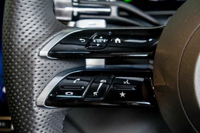 2025 Mercedes-Benz GLC-Class GLC300