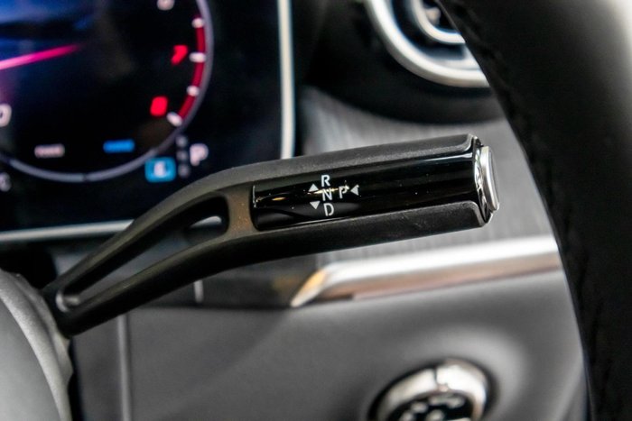 2025 Mercedes-Benz GLC-Class GLC300