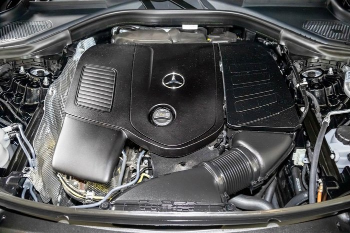 2025 Mercedes-Benz GLC-Class GLC300