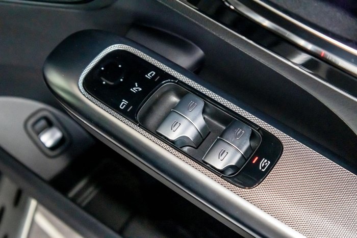 2025 Mercedes-Benz GLC-Class GLC200