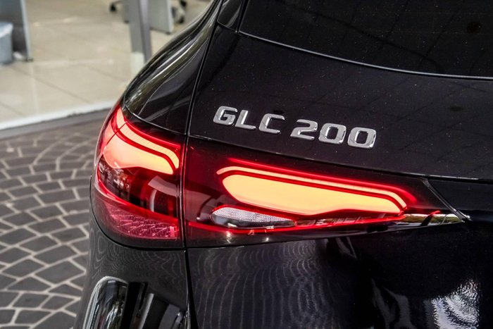 2025 Mercedes-Benz GLC-Class GLC200