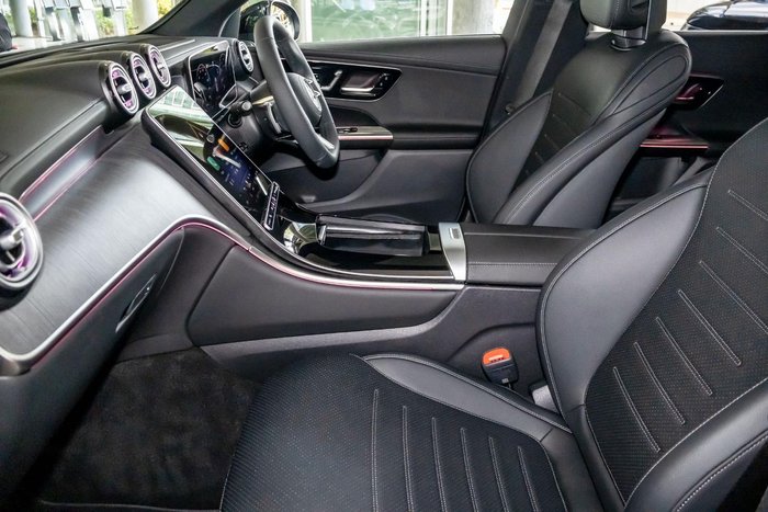 2025 Mercedes-Benz GLC-Class GLC200