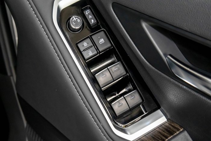 2024 Toyota Landcruiser VX