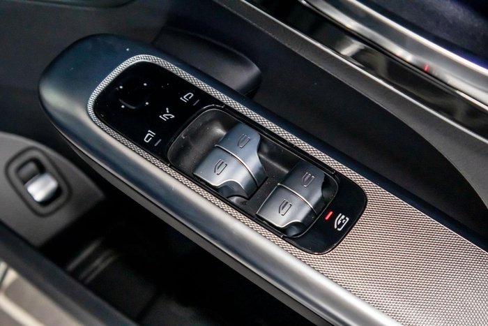 2025 Mercedes-Benz GLC-Class GLC200