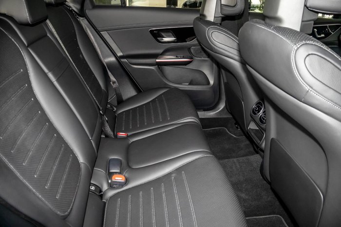 2025 Mercedes-Benz GLC-Class GLC200