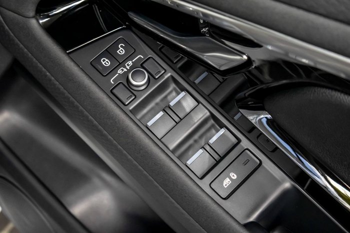 2020 Land Rover Range Rover Evoque P200 R-Dynamic S