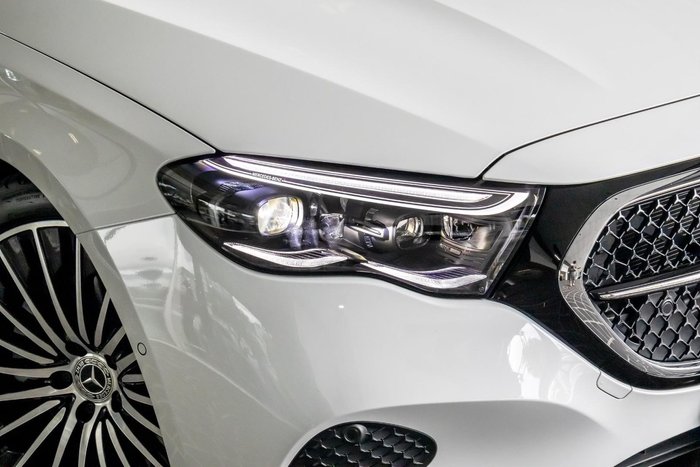 2025 Mercedes-Benz E-Class E200