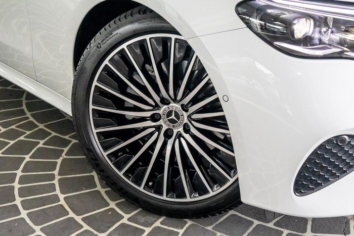 2025 Mercedes-Benz E-Class E200