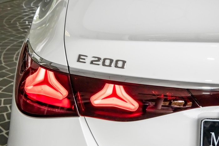 2025 Mercedes-Benz E-Class E200