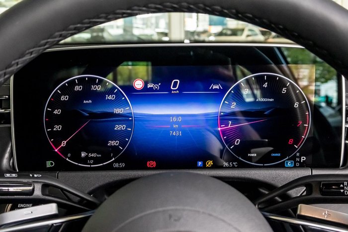 2025 Mercedes-Benz E-Class E200