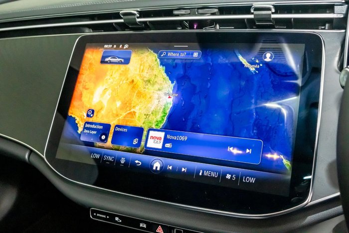 2025 Mercedes-Benz E-Class E200