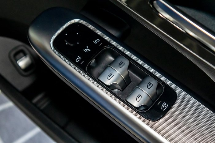 2025 Mercedes-Benz GLC-Class GLC200