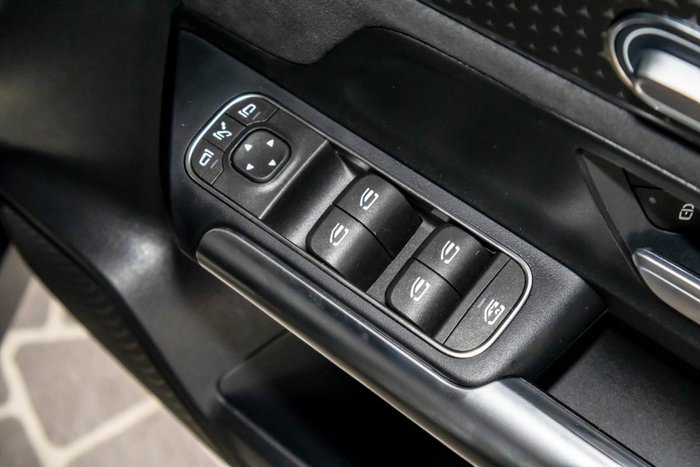 2025 Mercedes-Benz GLA-Class GLA200