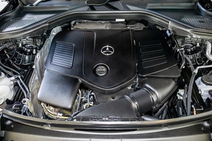 2025 Mercedes-Benz GLC-Class GLC300