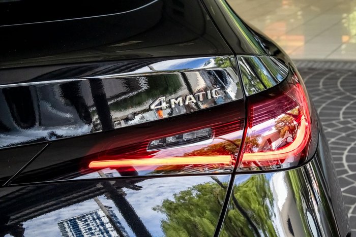 2025 Mercedes-Benz GLC-Class GLC300