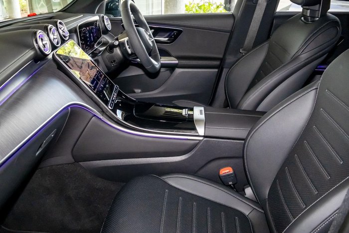 2025 Mercedes-Benz GLC-Class GLC300