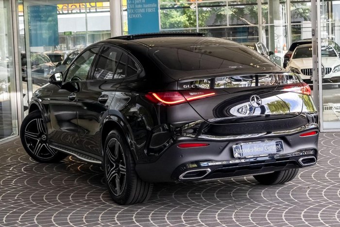 2025 Mercedes-Benz GLC-Class GLC300