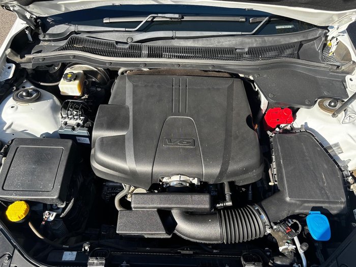 2016 Holden Commodore SV6 VF Series II MY16 Heron White