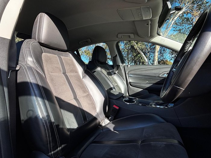 2016 Holden Commodore SV6 VF Series II MY16 Heron White