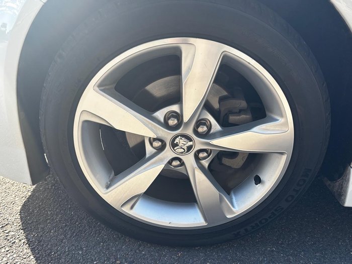 2016 Holden Commodore SV6 VF Series II MY16 Heron White