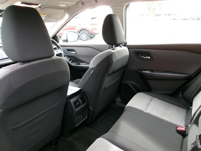 2024 Nissan X-TRAIL ST