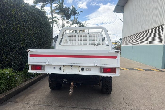 2022 Toyota Hilux SR