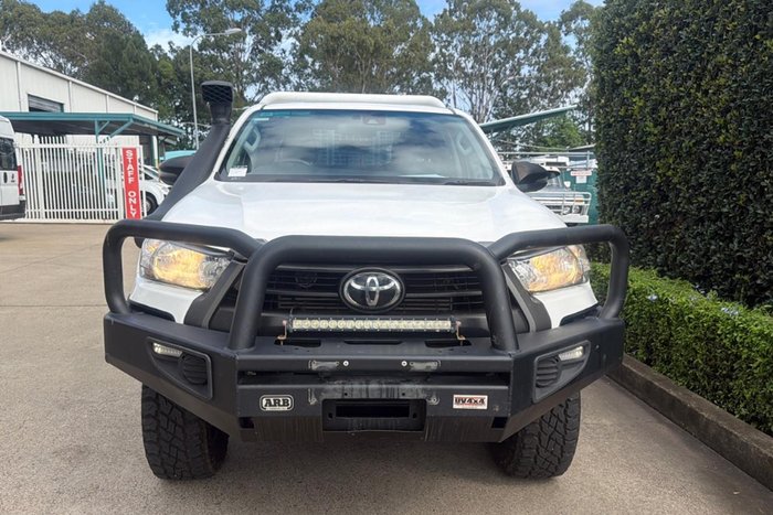 2022 Toyota Hilux SR