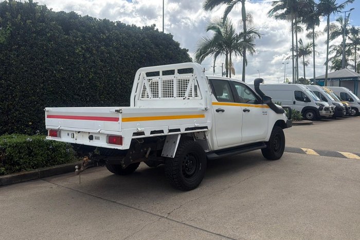 2022 Toyota Hilux SR