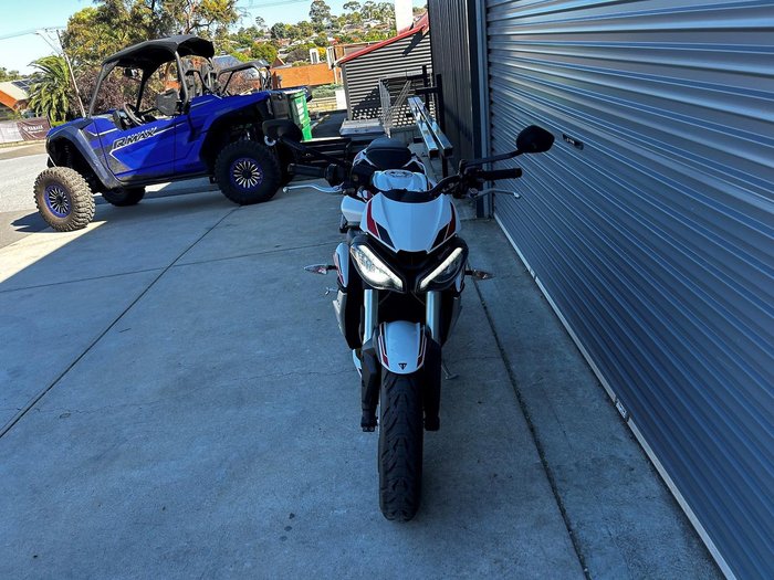 2021 Triumph Street Triple S 660 LAMS Street Triple White