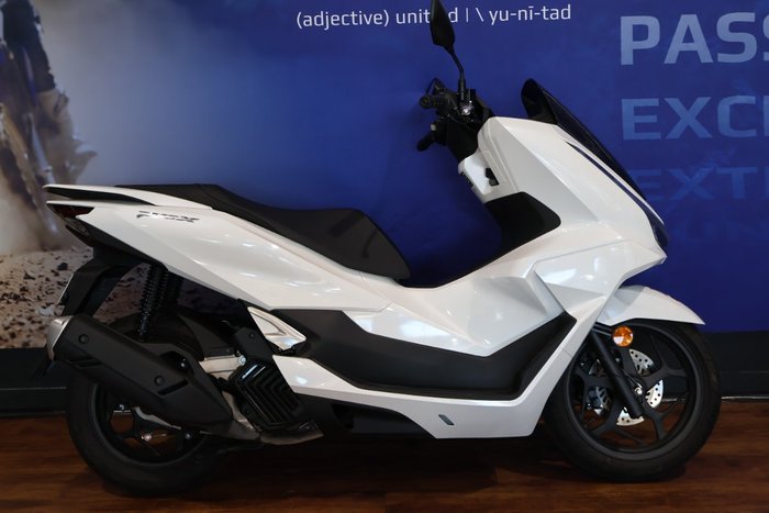 2025 Honda PCX125 White