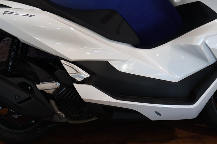2025 Honda PCX125 White