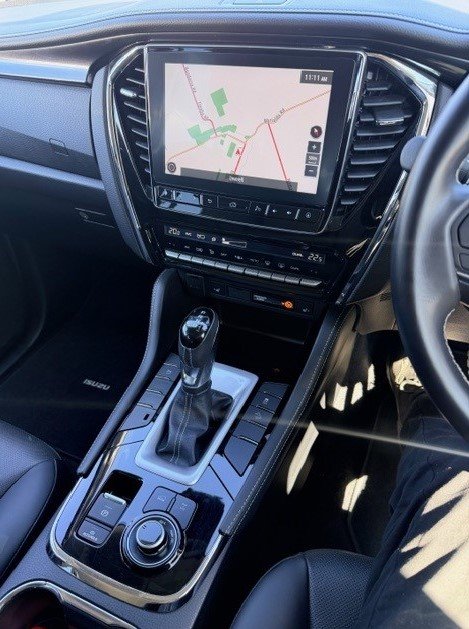 2023 Isuzu MU-X LS-T