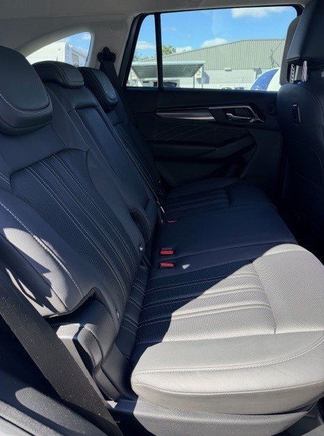 2023 Isuzu MU-X LS-T